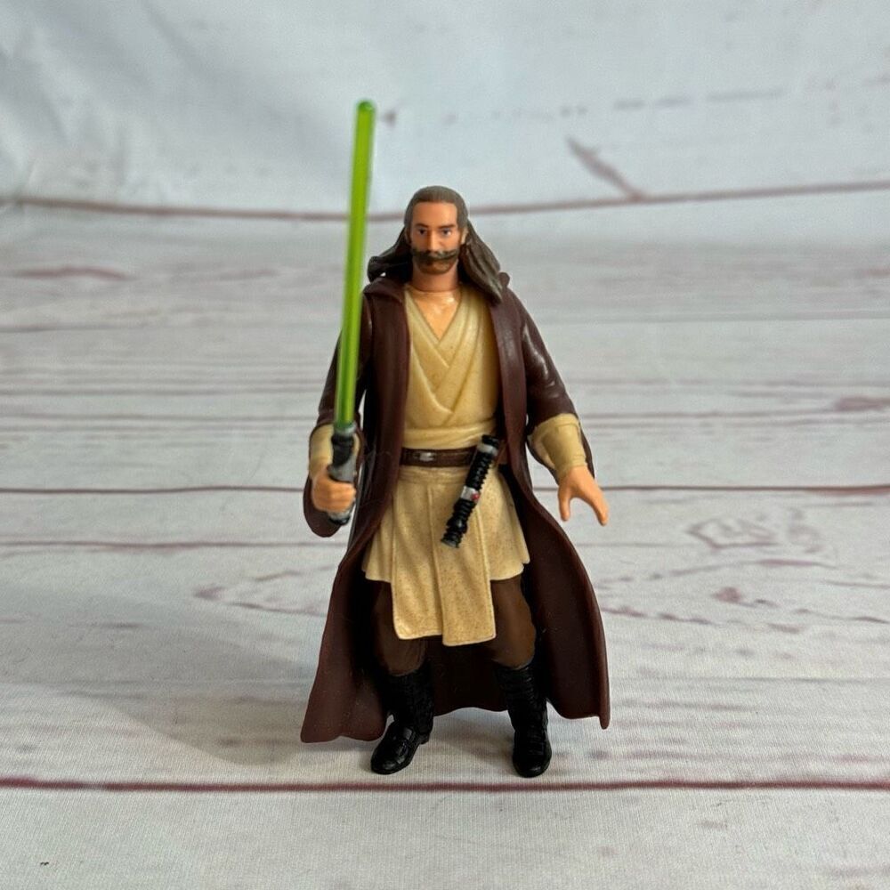 Star Wars Phantom Menace Qui-Gon Jinn Hasbro 1998 4” with light saber